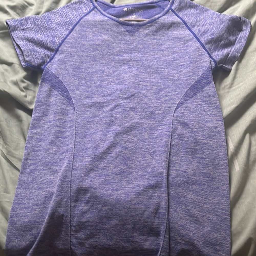 ACTIVEWEAR!!!! let’s work out!! this shirt is a small